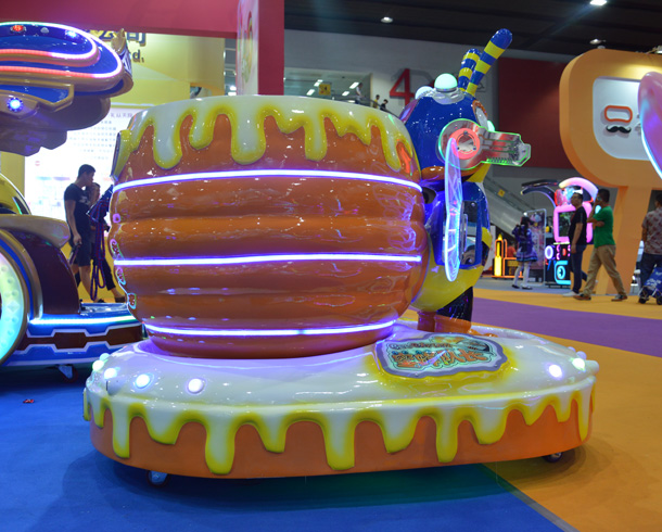 蜜蜂隊長游樂設備           