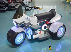 炫酷摩托：炫酷摩托已經(jīng)準(zhǔn)備好，請系好安全帶 