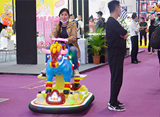 廣場(chǎng)游樂(lè)車(chē)，夜市擺攤好選擇