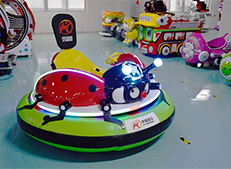 移動(dòng)廣場(chǎng)碰碰車(chē)，一款讓小朋友邁不開(kāi)腿的碰碰車(chē)