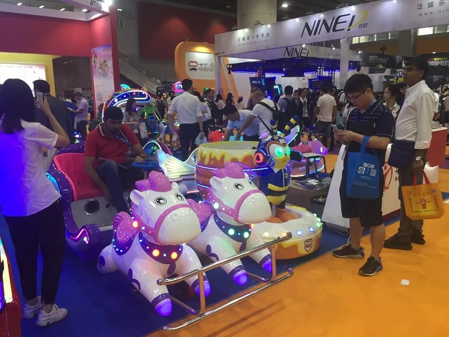 游樂設(shè)備-碰碰車 游樂設(shè)備-碰碰車