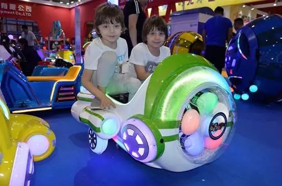 游樂設(shè)備-碰碰車 游樂設(shè)備-碰碰車