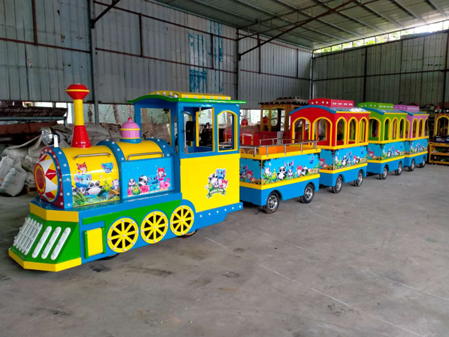 小火車(chē)游樂(lè)設(shè)備